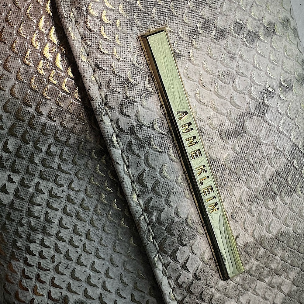 ANNE KLEIN Wallet - Picture 2 of 3